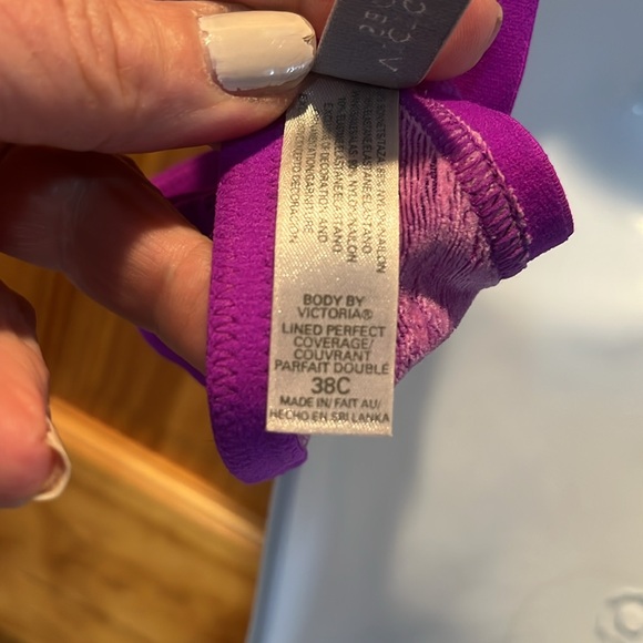 Victoria's Secret Bra - Size 38C - Picture 10 of 10